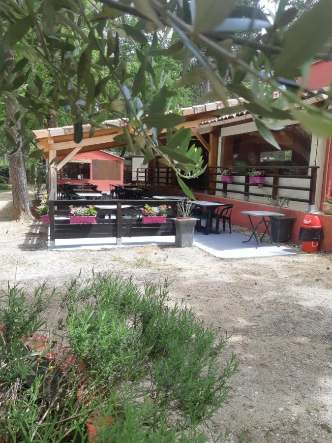 Camping Parc Saint Sauvayre Vagnas Exteriér fotografie